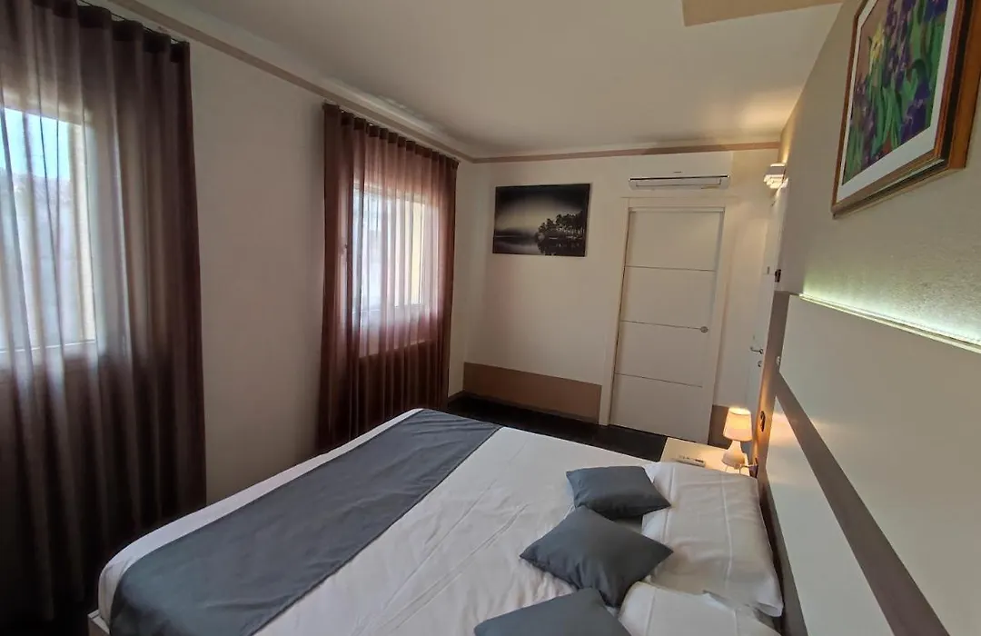 Therra Lodge-1