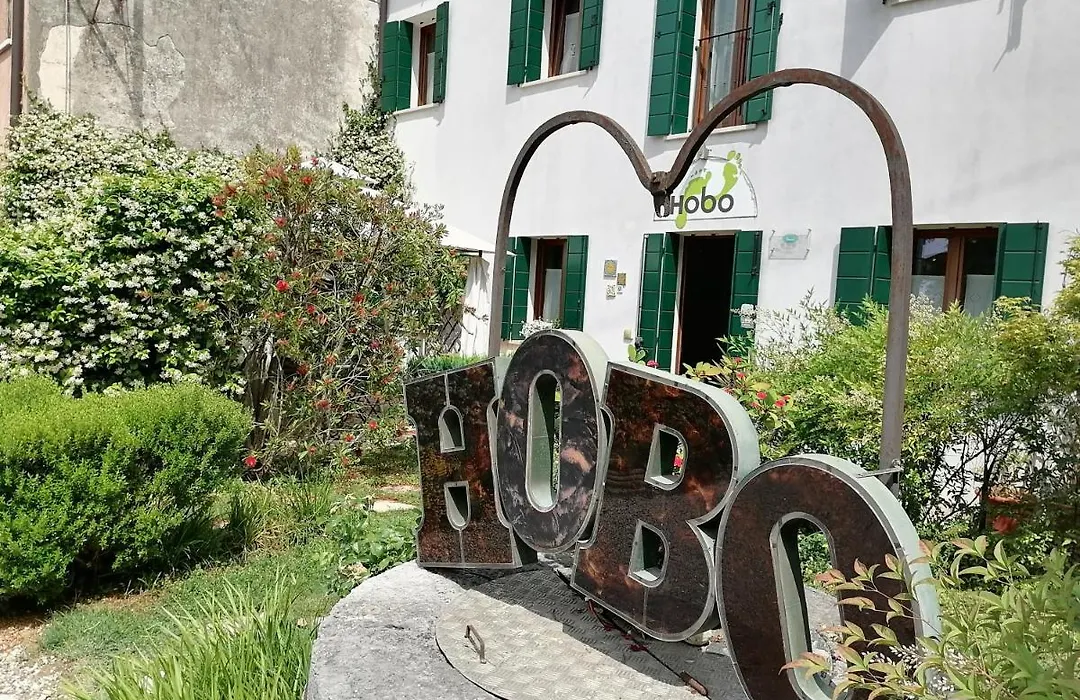 B&B Hobo-1