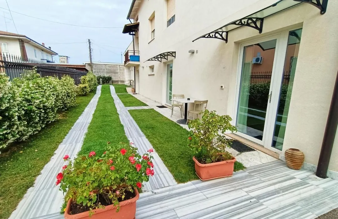 Garda Guest House-1