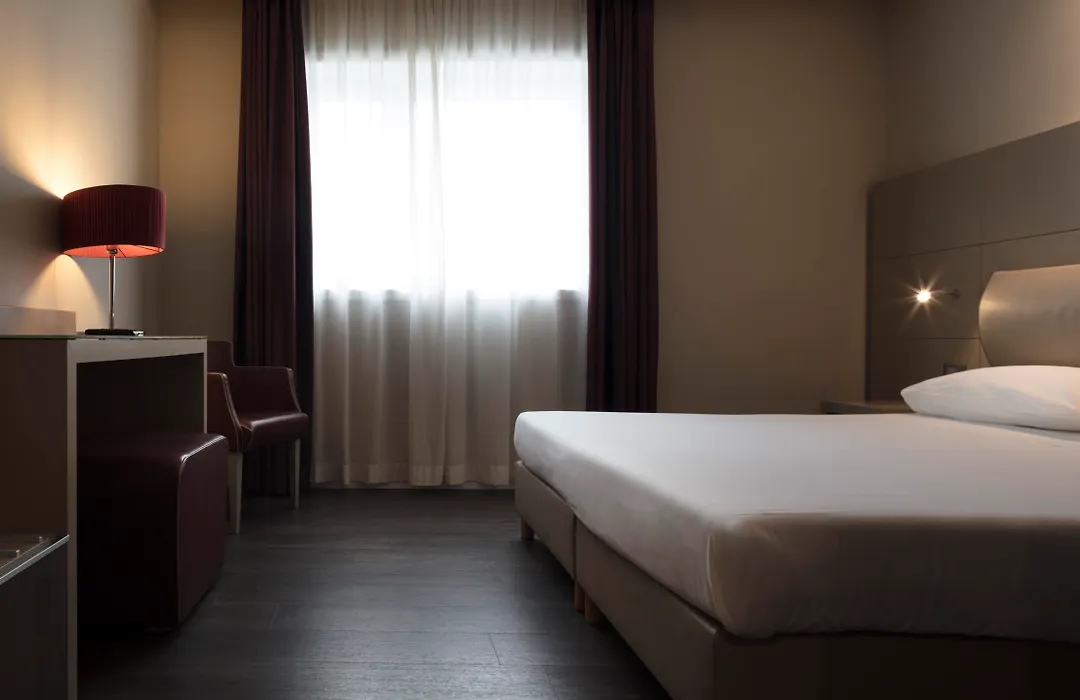 Smart Hotel Holiday-1