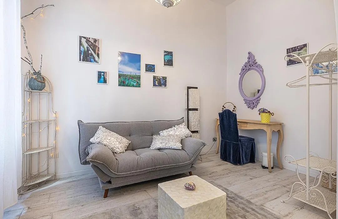 White & Gold Suite Verona-1