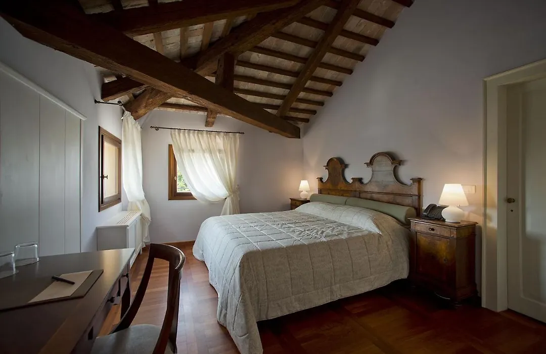 Hotel Donna Lucia-1