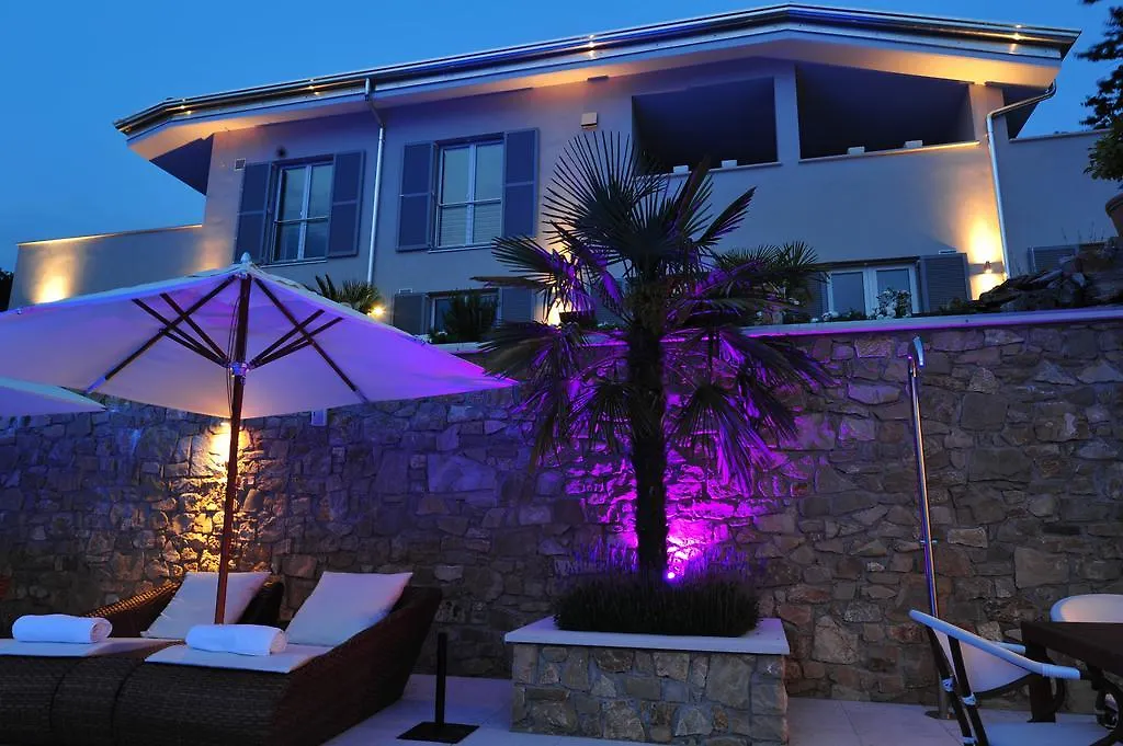 Zeno Suites-1