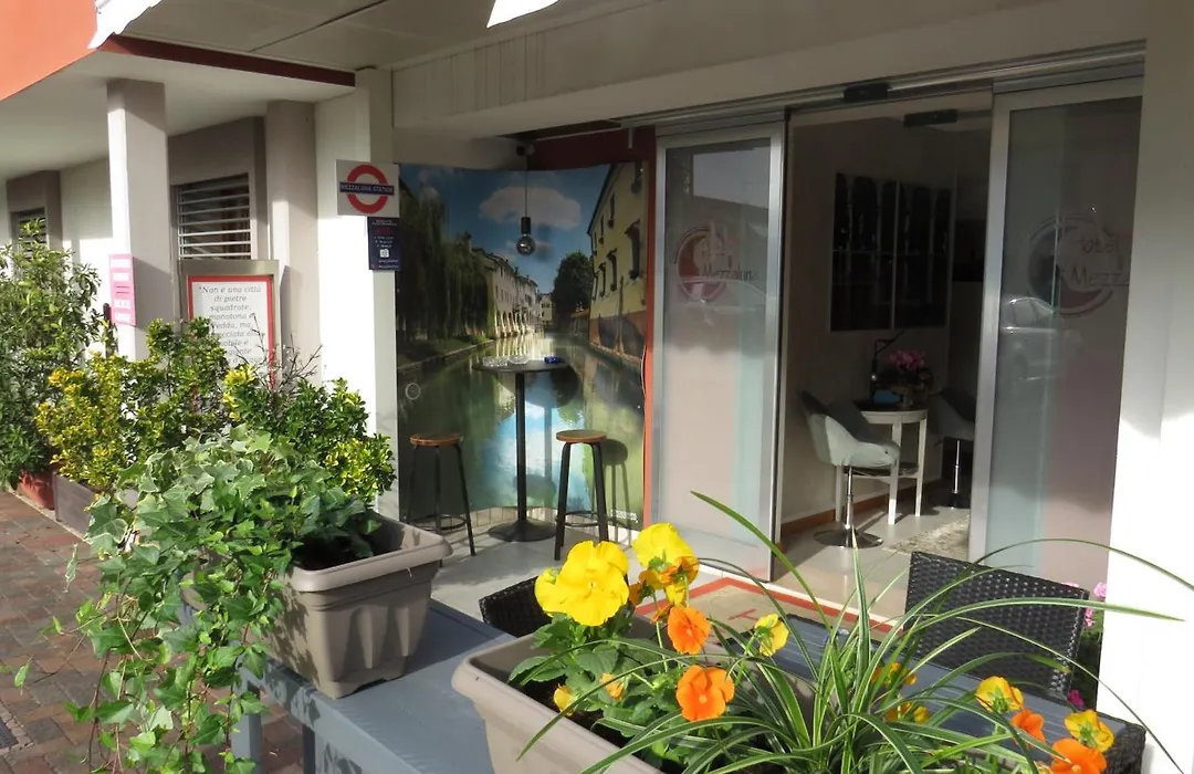 Hotel Mezzaluna-1