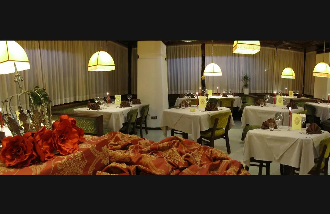 Hotel Corona-1