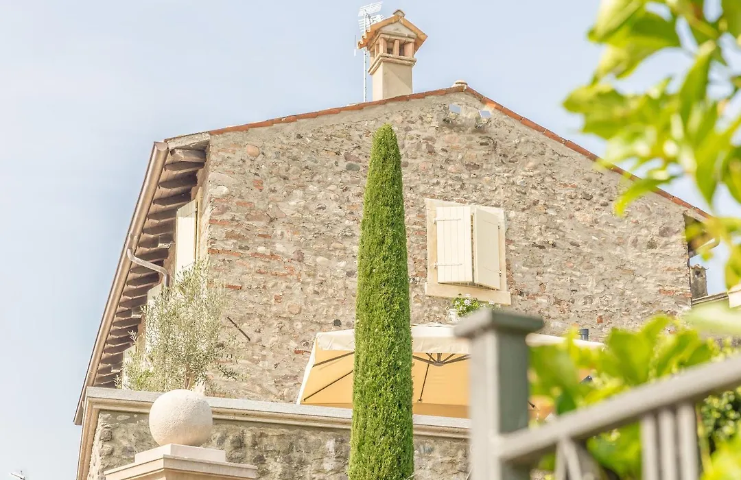 Maison Resola - Rooms & Breakfast-1