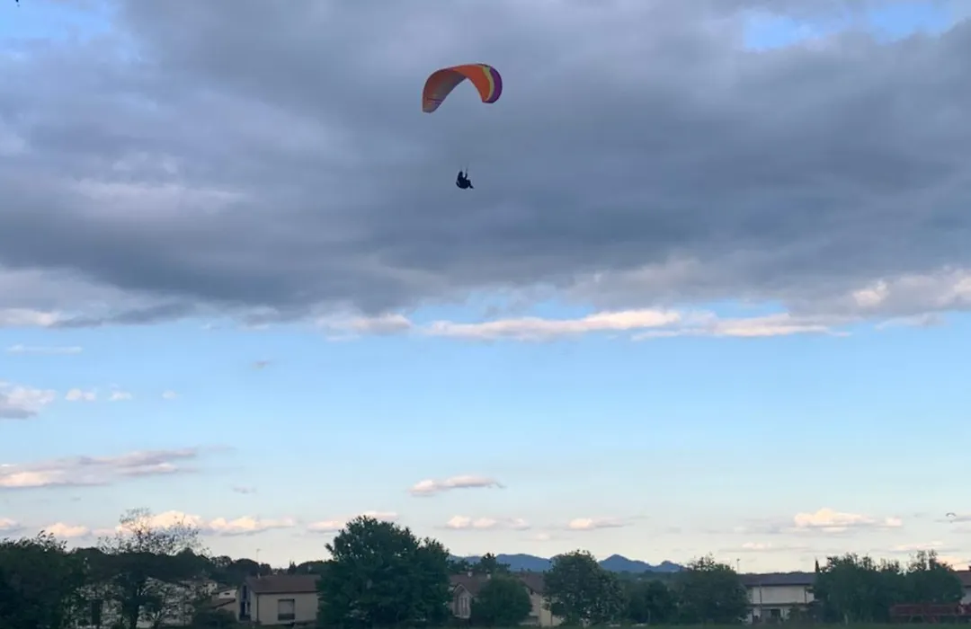 Flyingaway-1