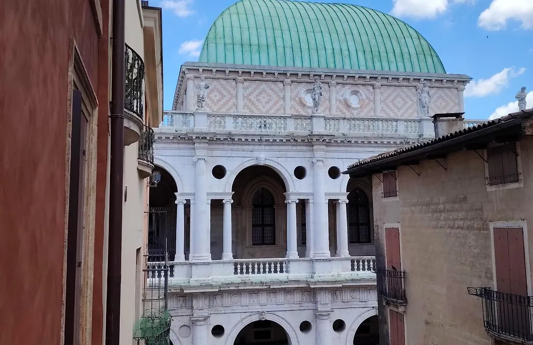 Vicenza Room-1