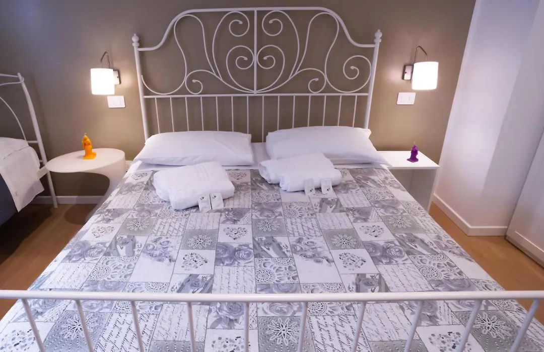 Forever Rooms-1