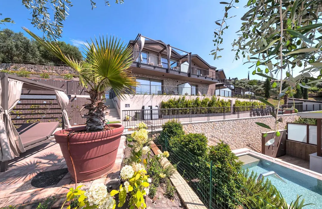 Sky View Garda Lake By Hotel Galvani-1