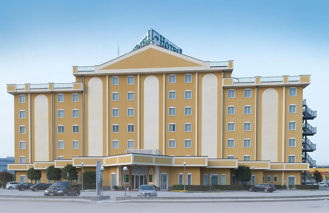Piramidi Hotel-1