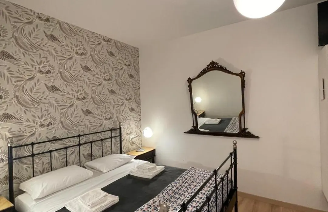 Madam Treviso-1