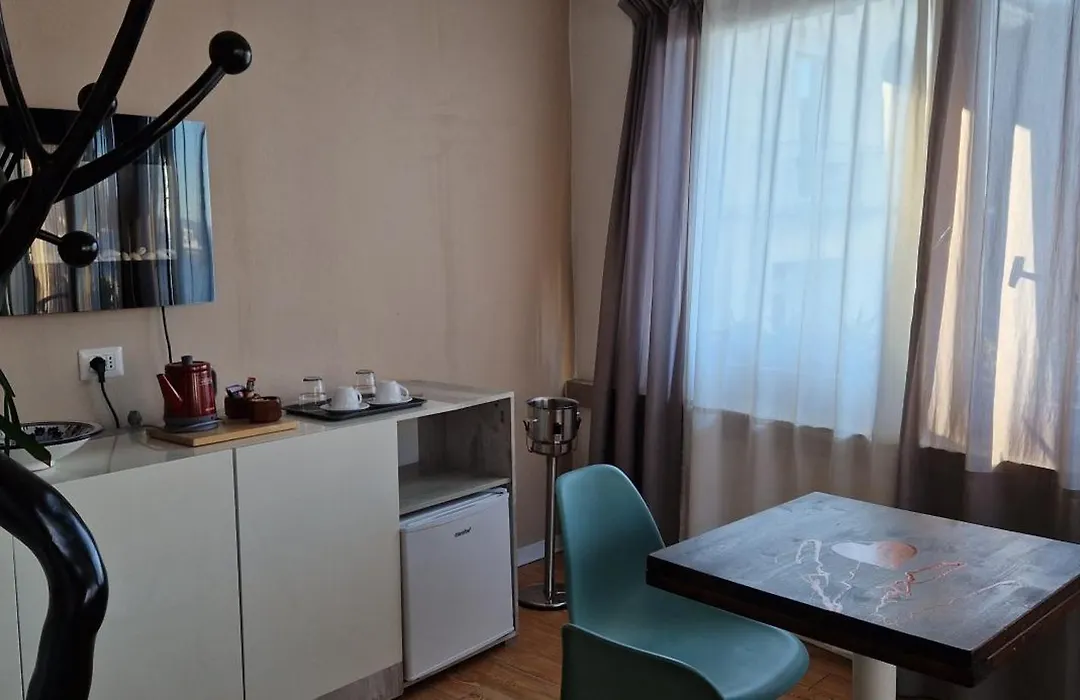 Casa Lady-1