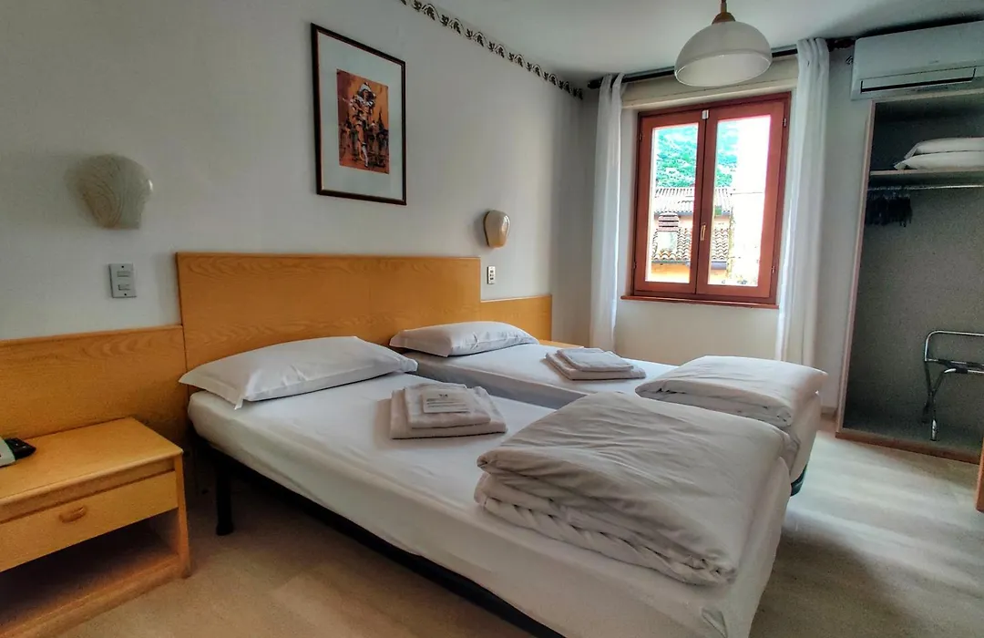 Hotel Modena Old Town-1