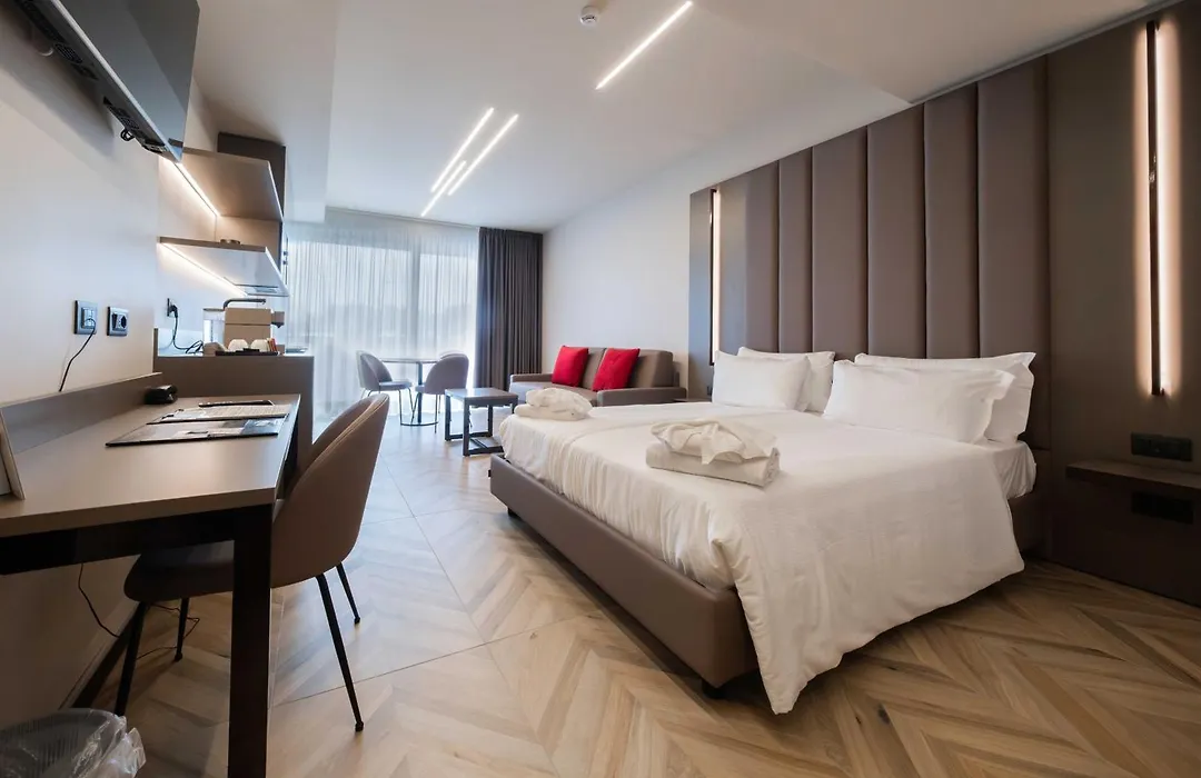 Aurora Aparthotel-1