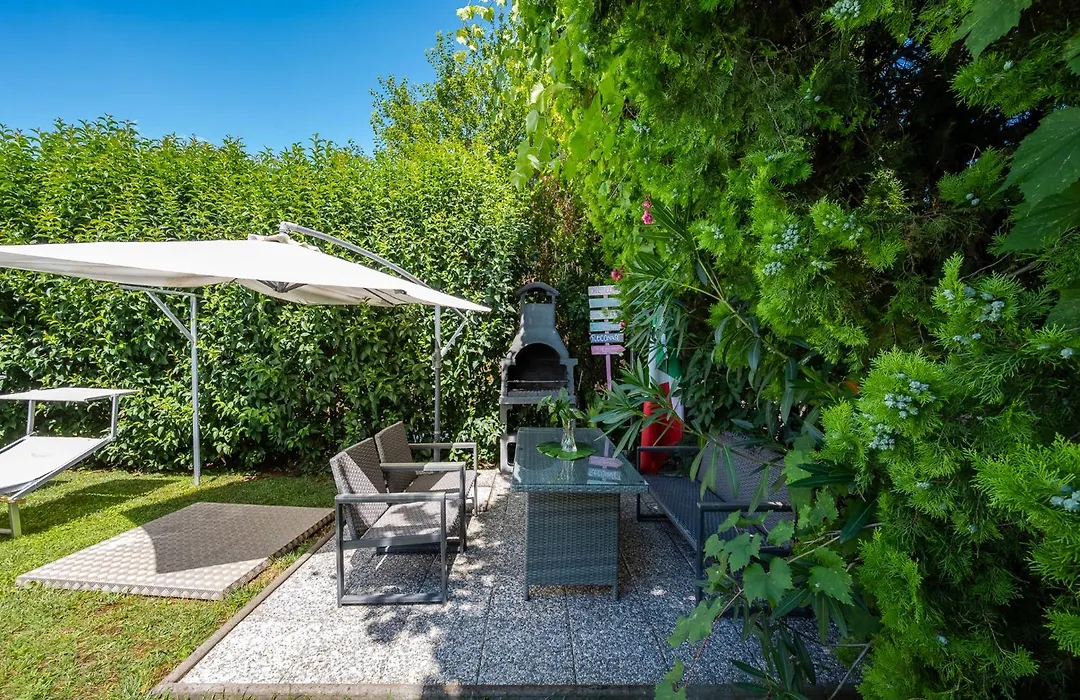 Intera Villa Con Piscina Privata Sauna Giardino Bbq Parcheggio-1