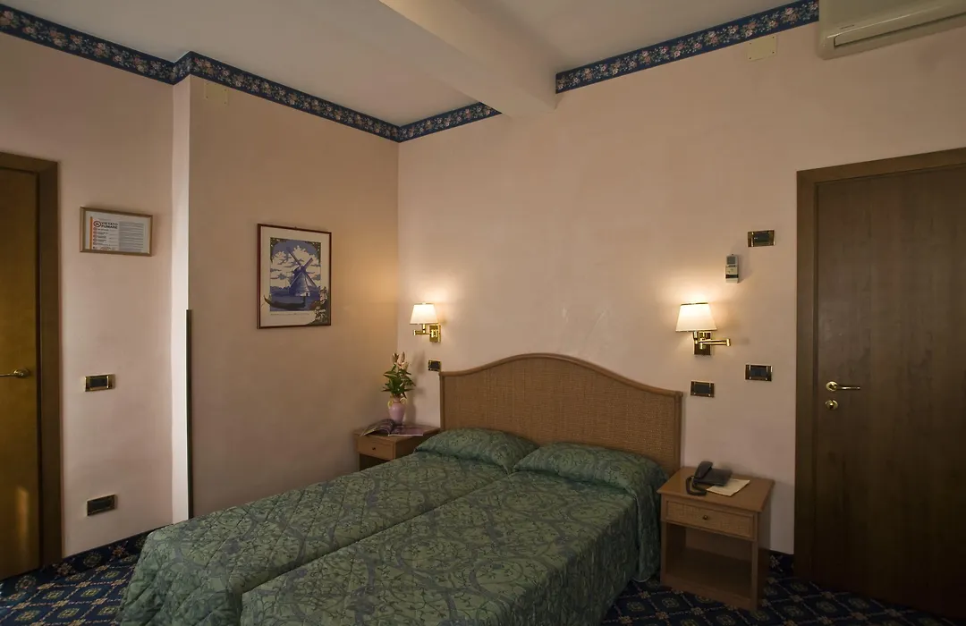 Hotel Villa Tiziana-1