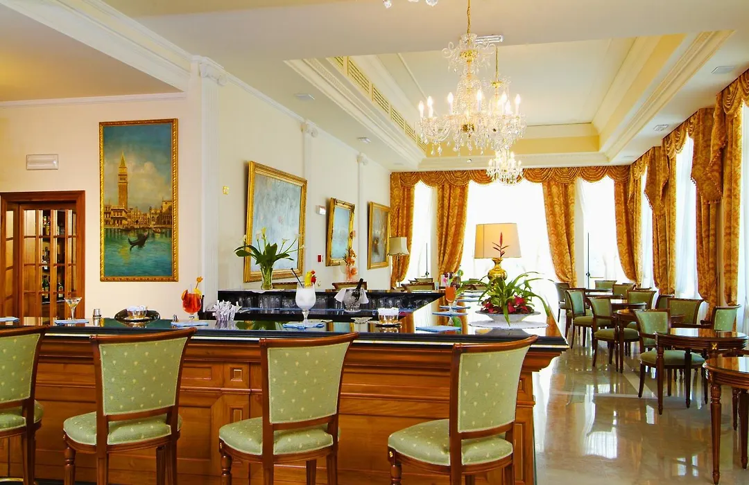 Hotel La Residence & Idrokinesis - Thermal Rehab-1