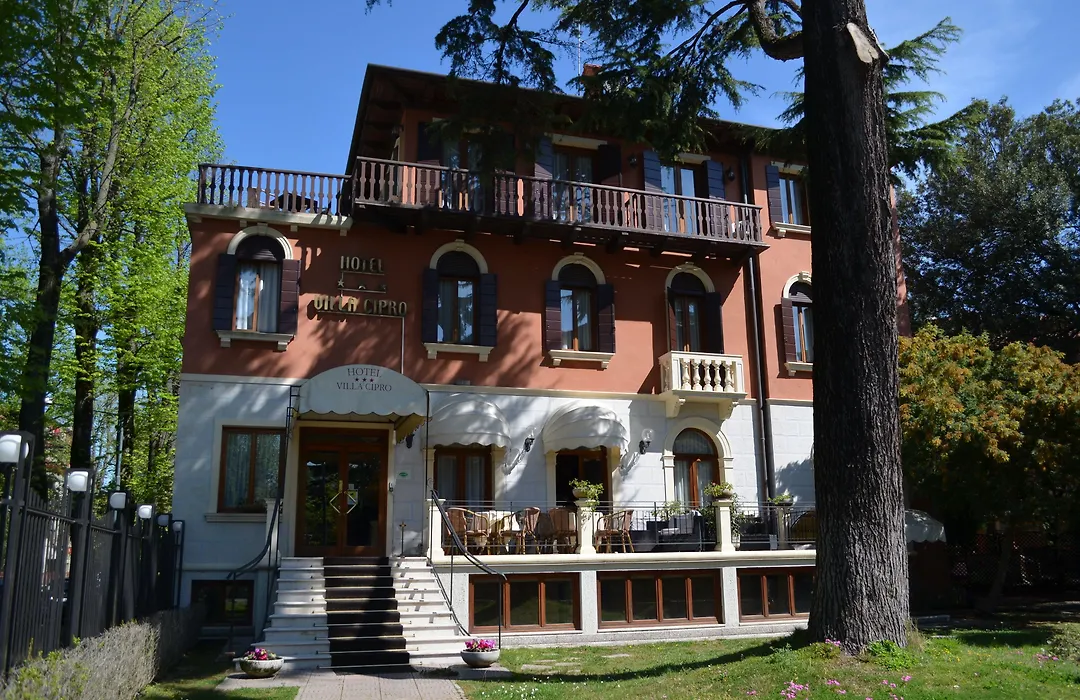 Hotel Villa Cipro-1