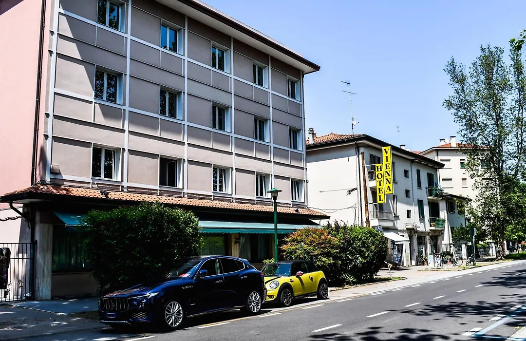 Hotel Vienna-1