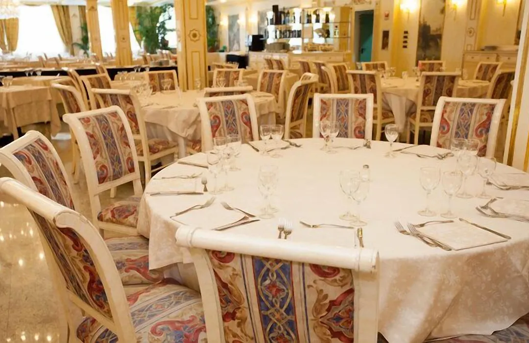 Hotel Alexander Business And Conference-1
