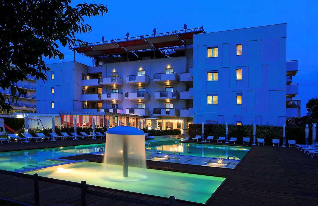 Domino Suite Hotel & Residence-1