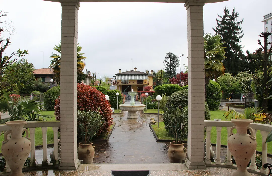 Park Hotel Villa Leon d'Oro-1