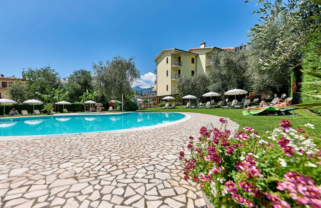 Eco Hotel Benacus-1