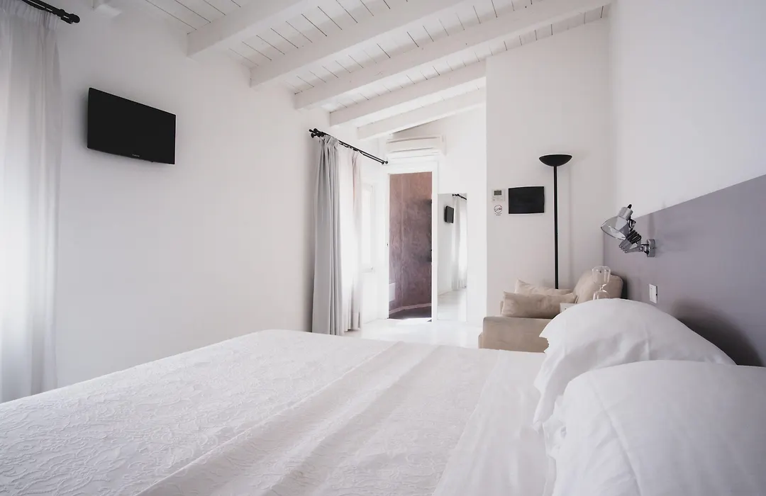 Casa Fola - City Centre Rooms-1