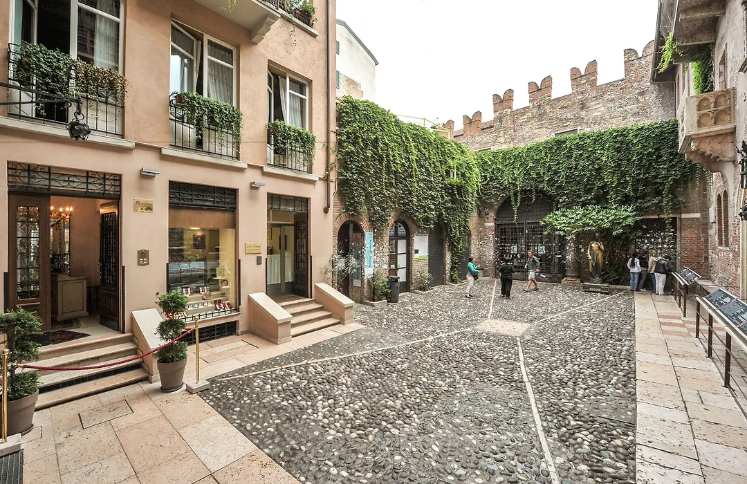 La Corte Di Giulietta-1