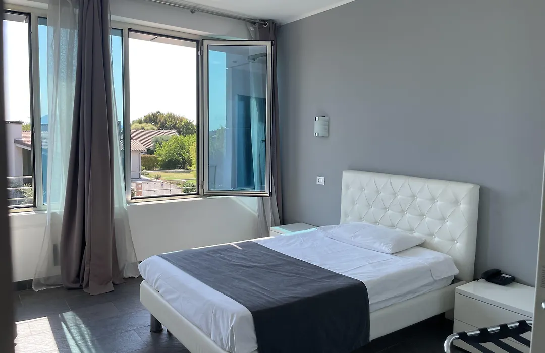 Hotel Noventa-1