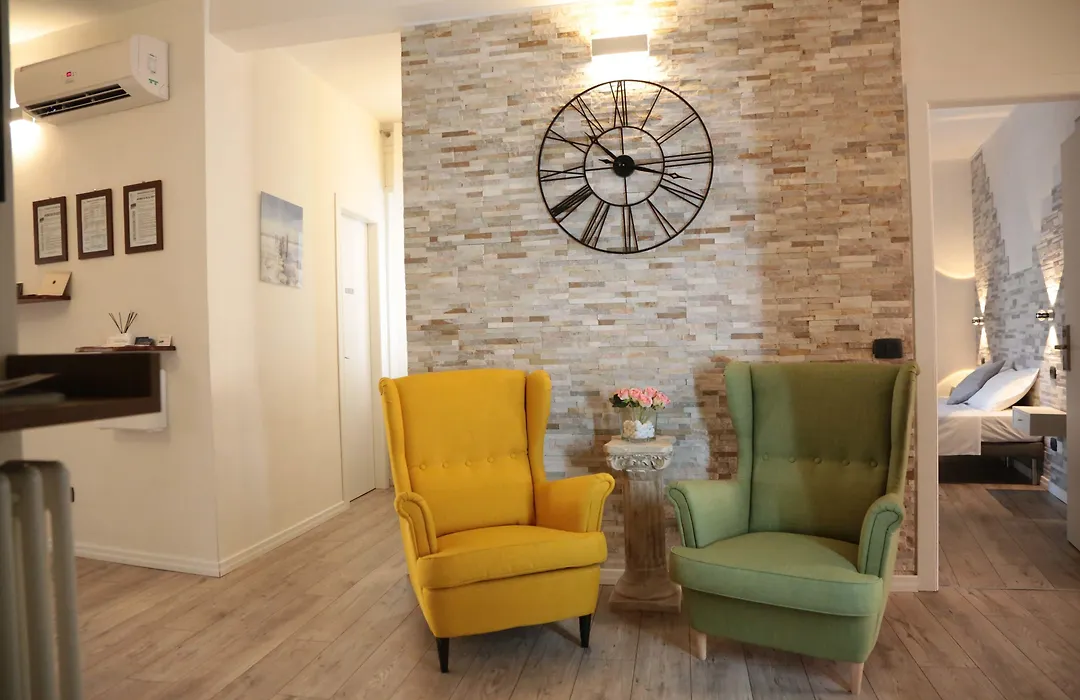 Aurelia Rooms-1