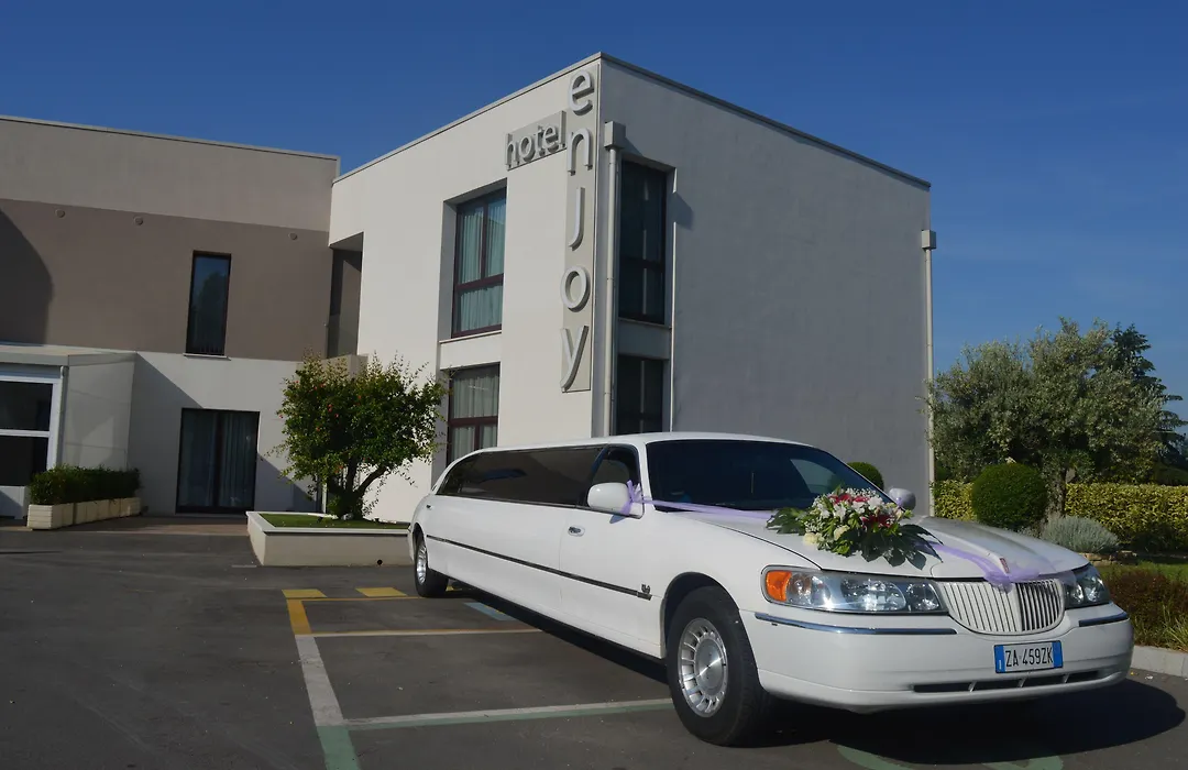 Hotel Enjoy-1