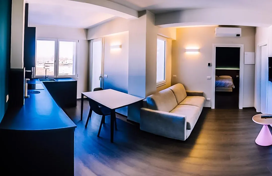 Venice Terminal Apartments & Suites-1