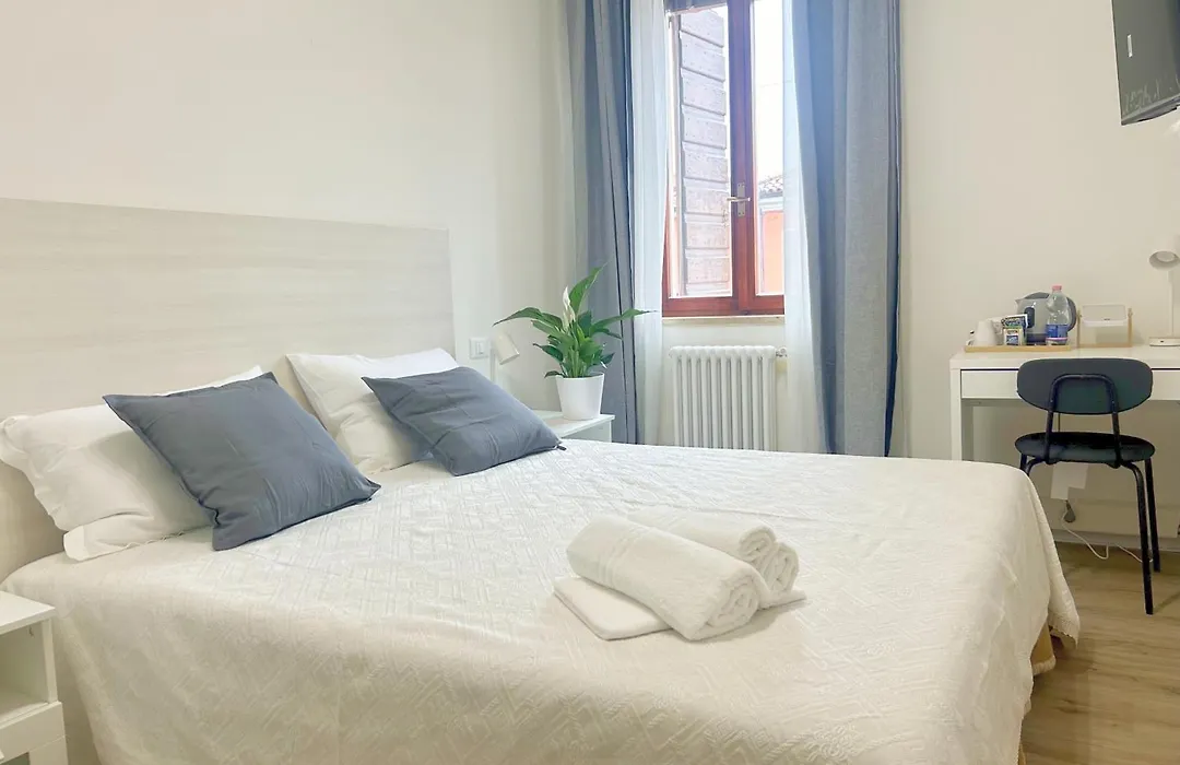 Le Golosine Fiera Rooms-1