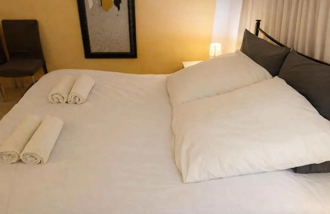 Zen Accommodations Rialto-1