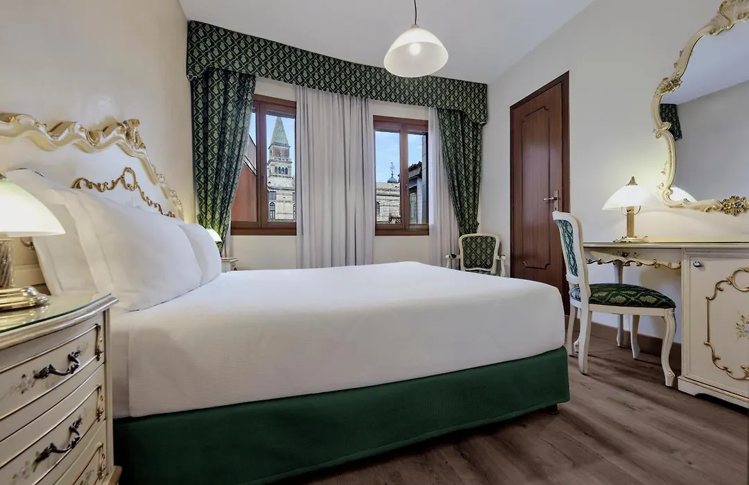 Hotel Commercio & Pellegrino-1