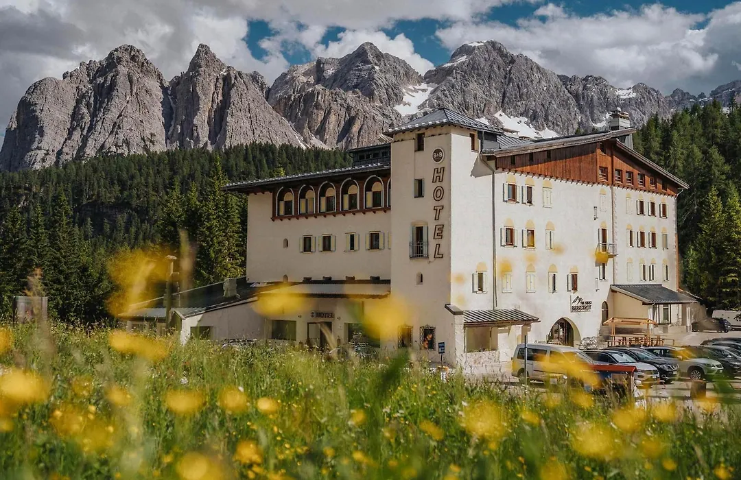 B&B Hotel Passo Tre Croci Cortina-1