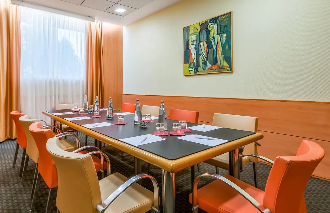 Crowne Plaza Padova By Ihg-1