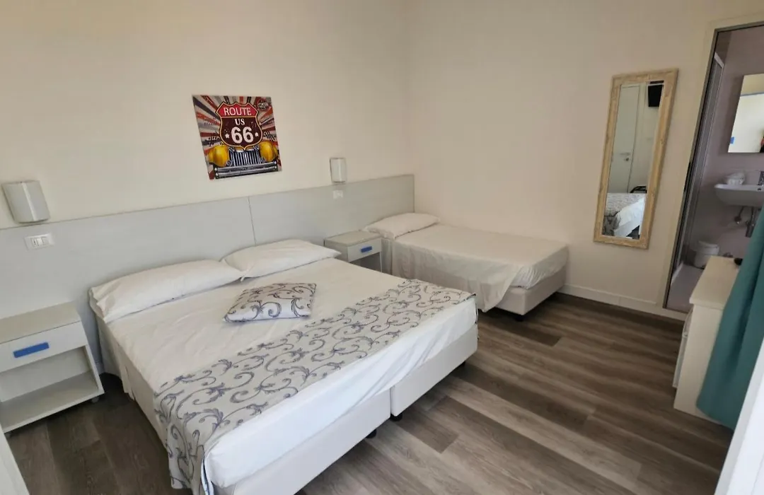 Hotel Linda-1