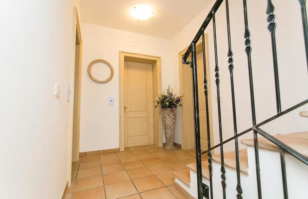 Guest House Dolce Laguna-1
