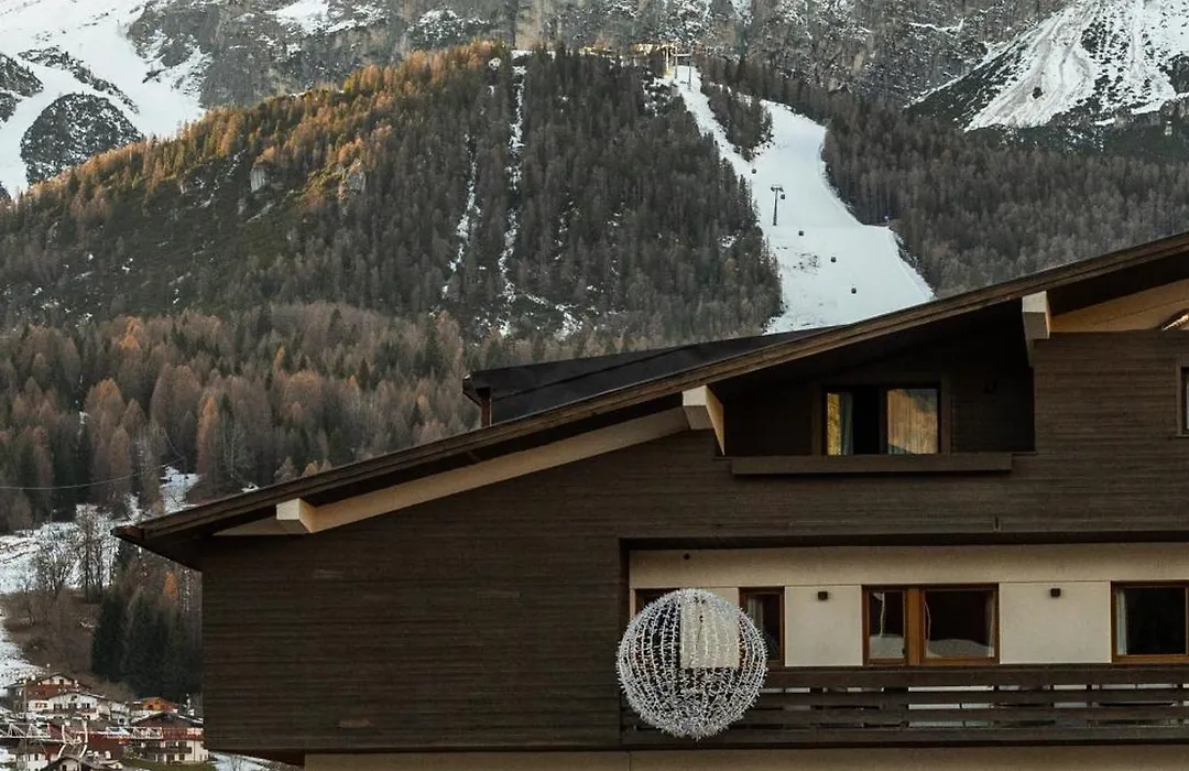Eight Cortina-1