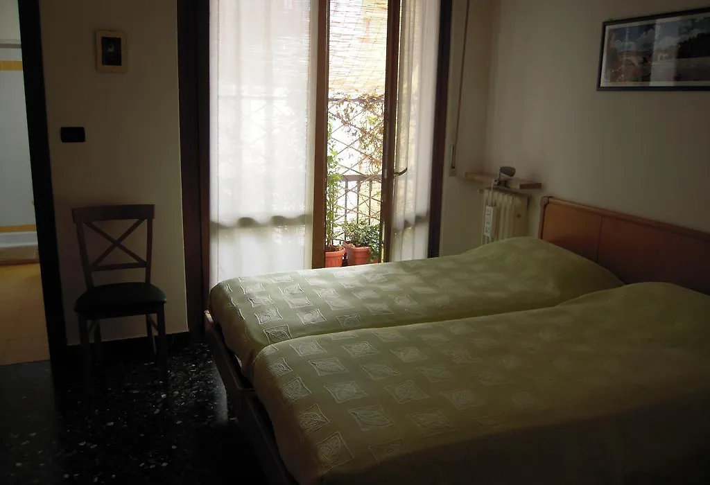 Il Lori Di Alessandra-1