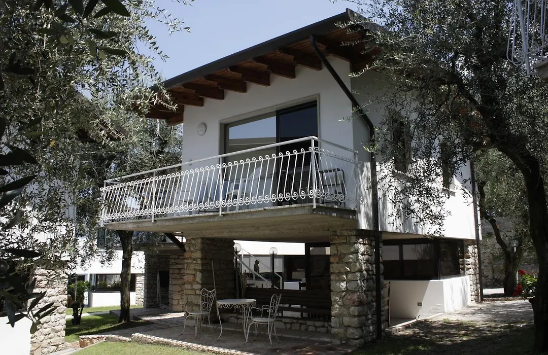 Villaggio Albergo Casa E Lago-1