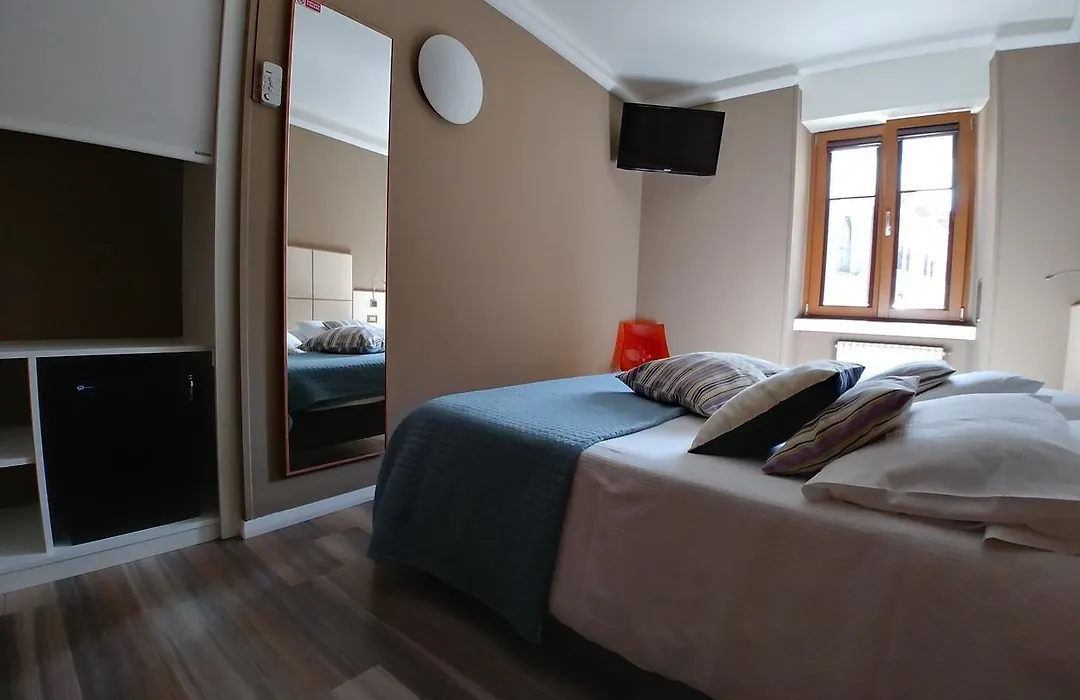 Albergo Aurora-1
