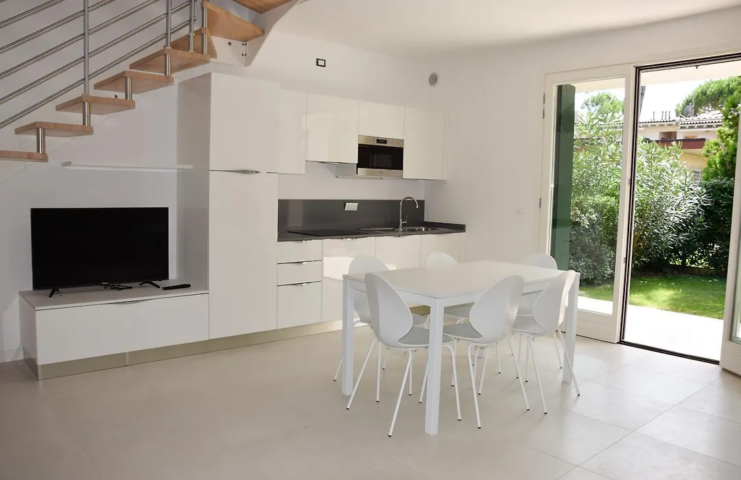 Green Marine Family Villas-1