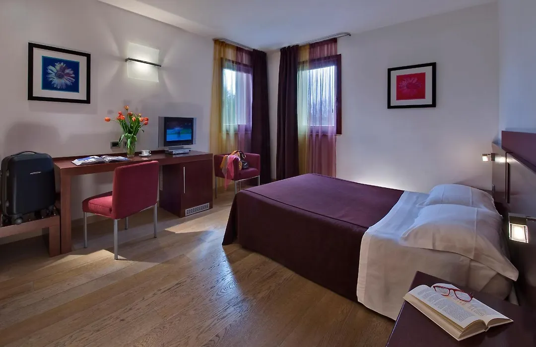 Annia Park Hotel Venice Airport-1