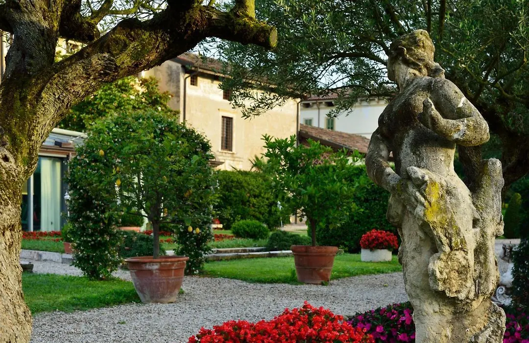 Hotel Villa Del Quar-1