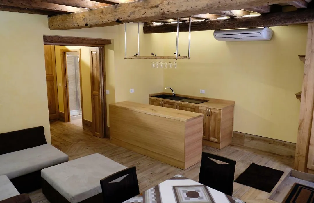 Wendy Luxury Apartment-1