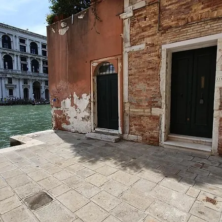 Wellvenice Grand Canal-2